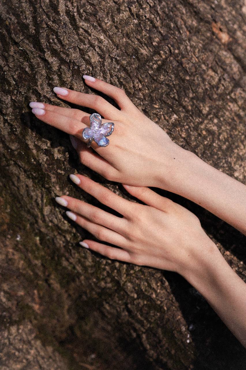 Butterfly ring
