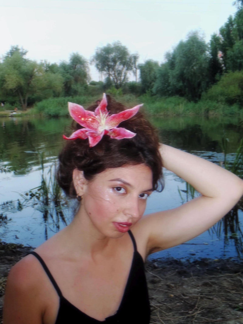 Tiger Lily hairclip